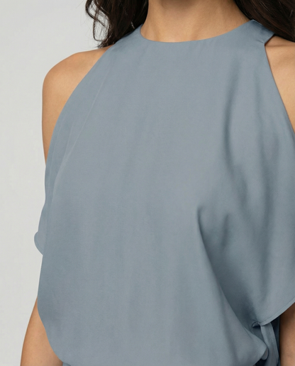 Elegant dress with fashionable shoulder cutouts.