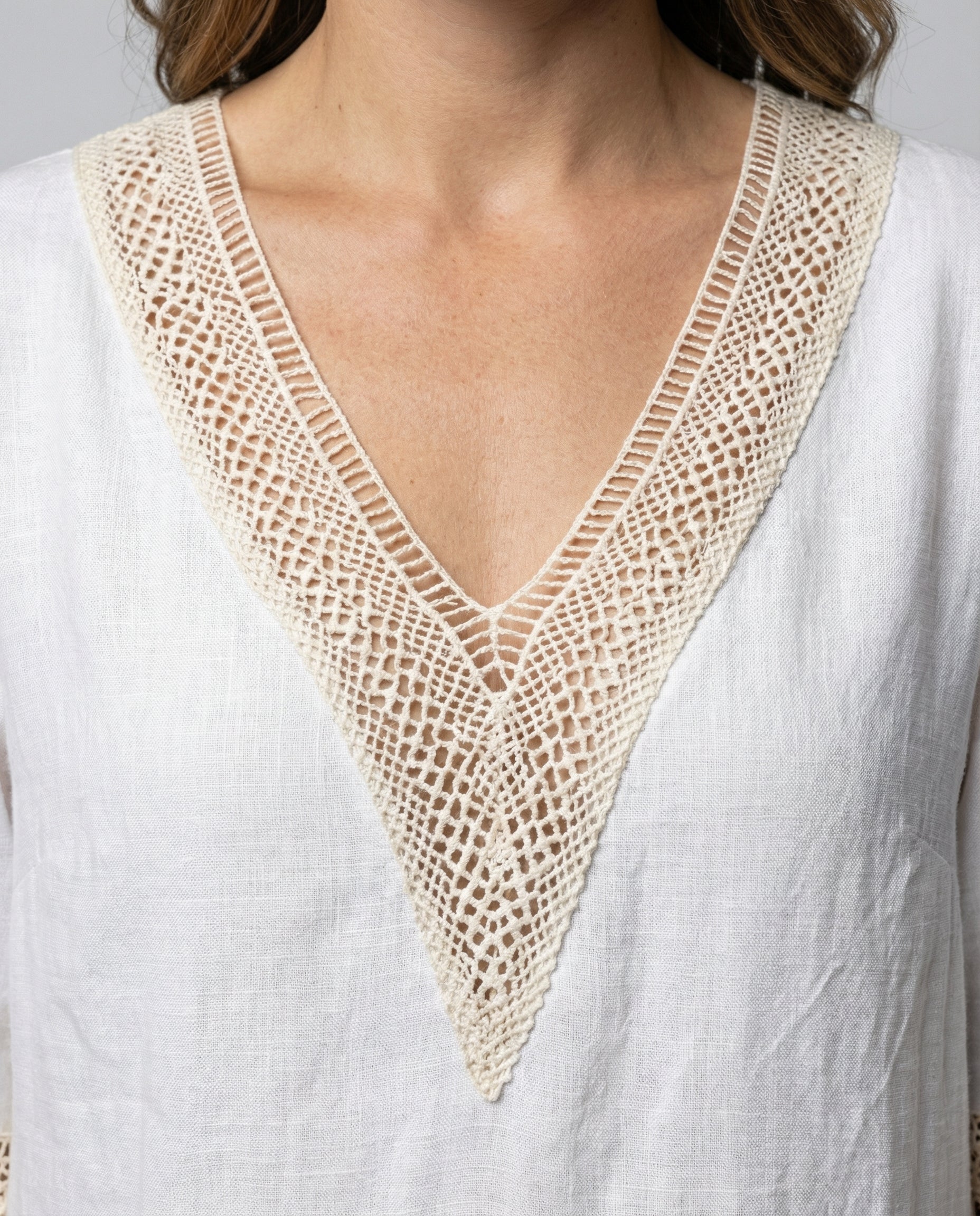 casual cotton dress with lightweight construction and relaxed silhouett
