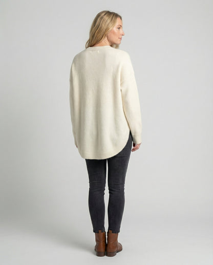 oversized autumn sweater with mid-length cut and relaxed cozy fit