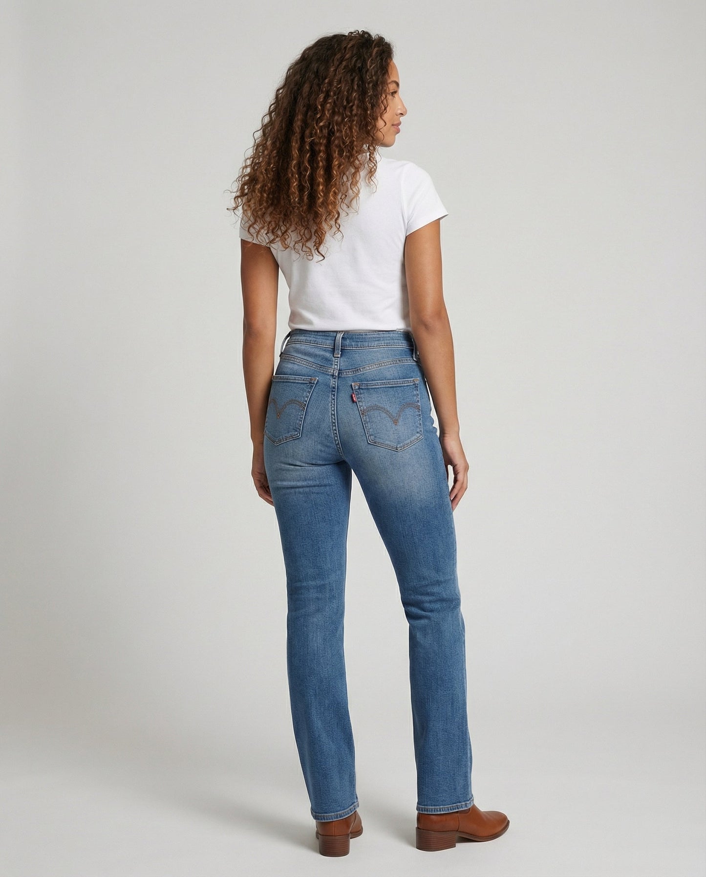shaping jeans with tummy control and slim-fit silhouette