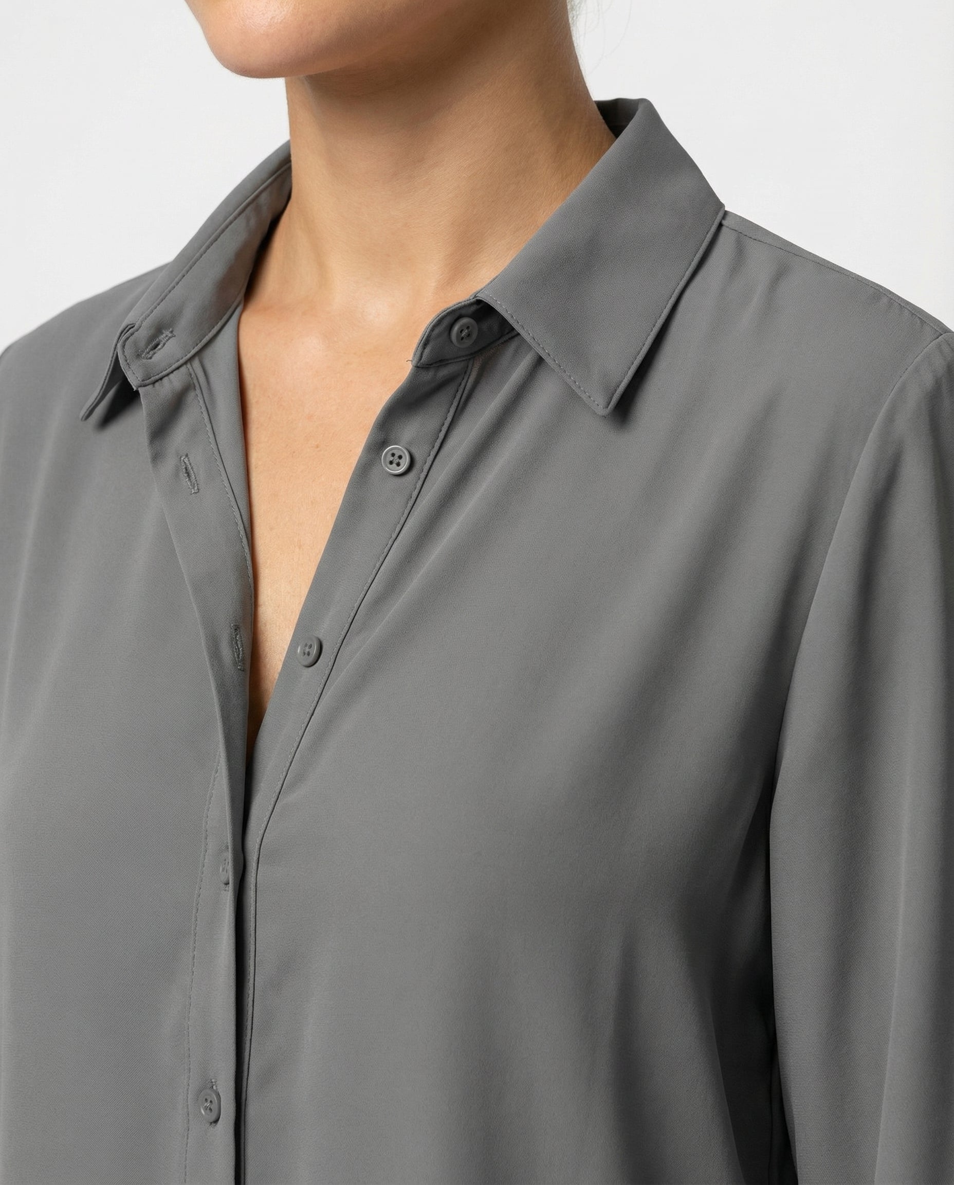 long sleeve elegant blouse with classic collar and refined fit