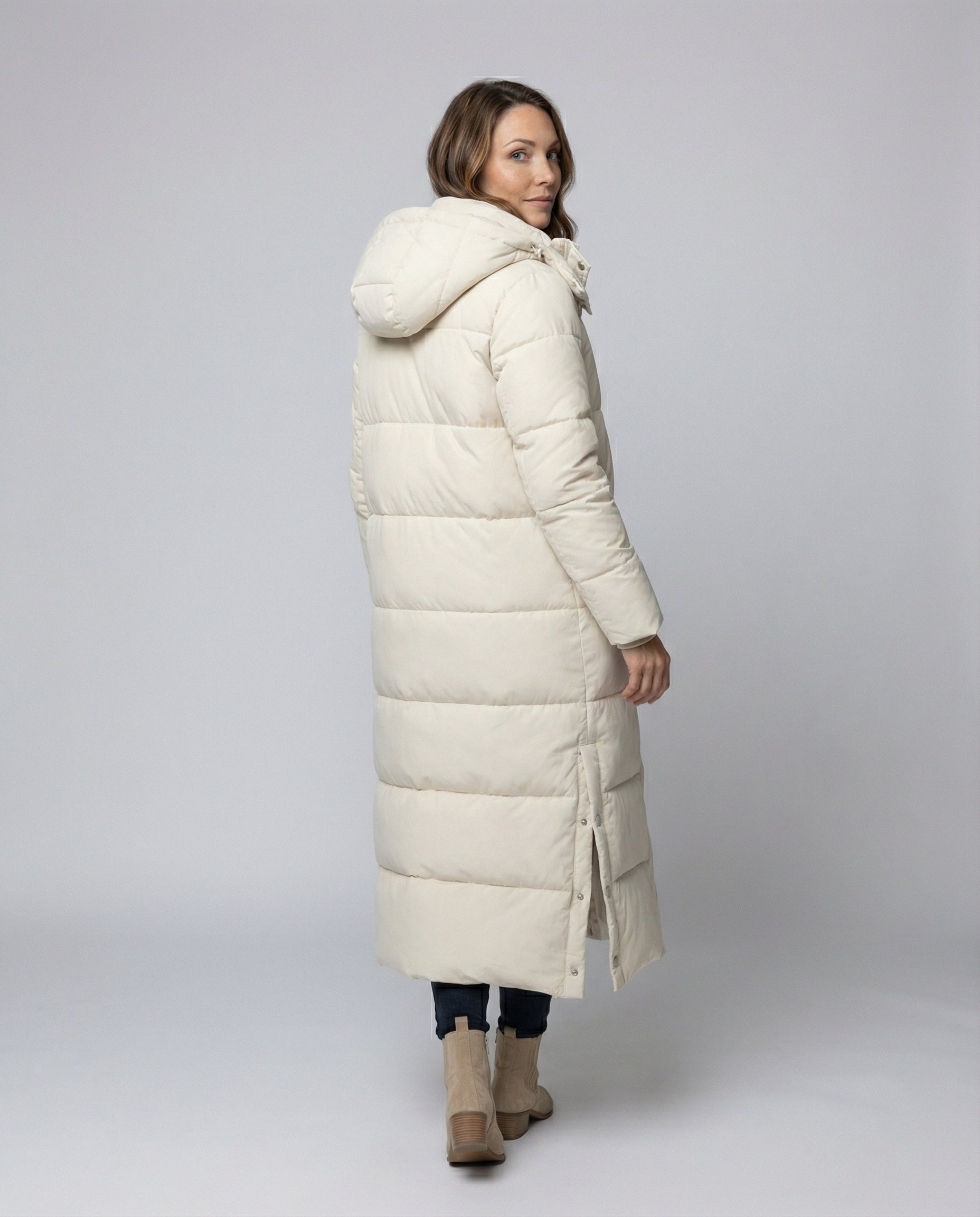 long quilted jacket with extra-length design, vertical quilting