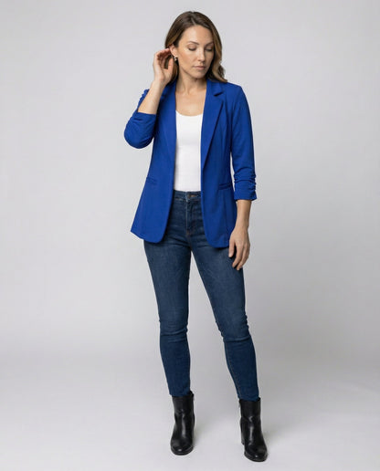 Woman wearing a fitted blazer