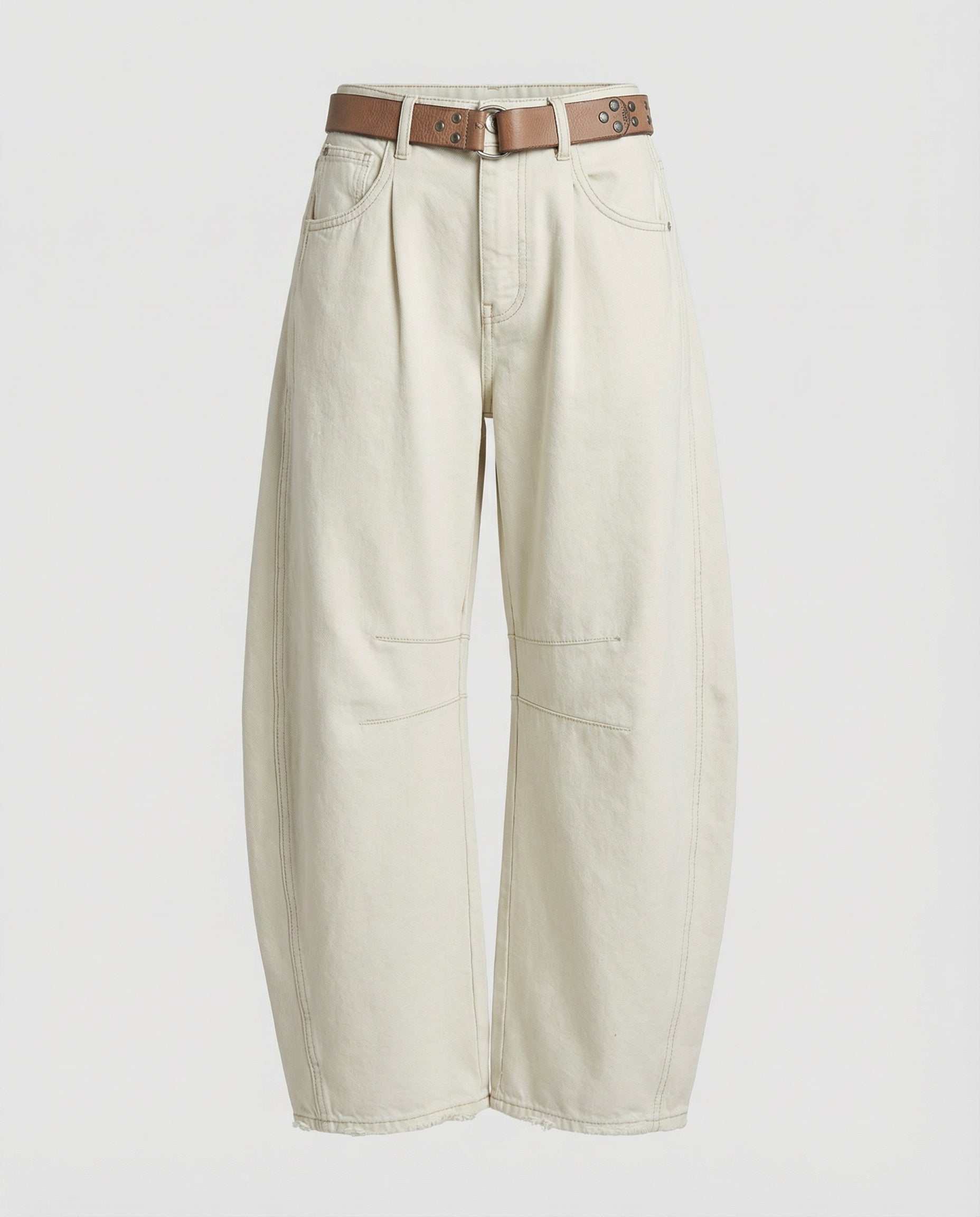 wide leg jeans with relaxed fit and loose-cut silhouette