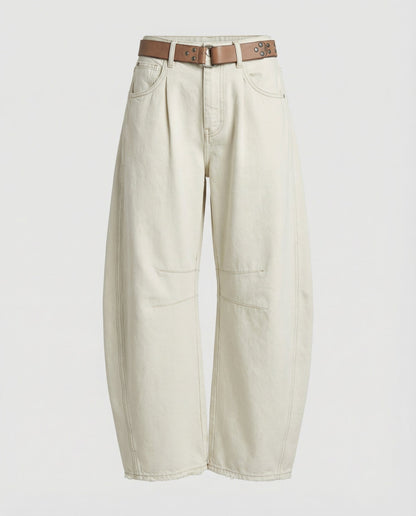 wide leg jeans with relaxed fit and loose-cut silhouette